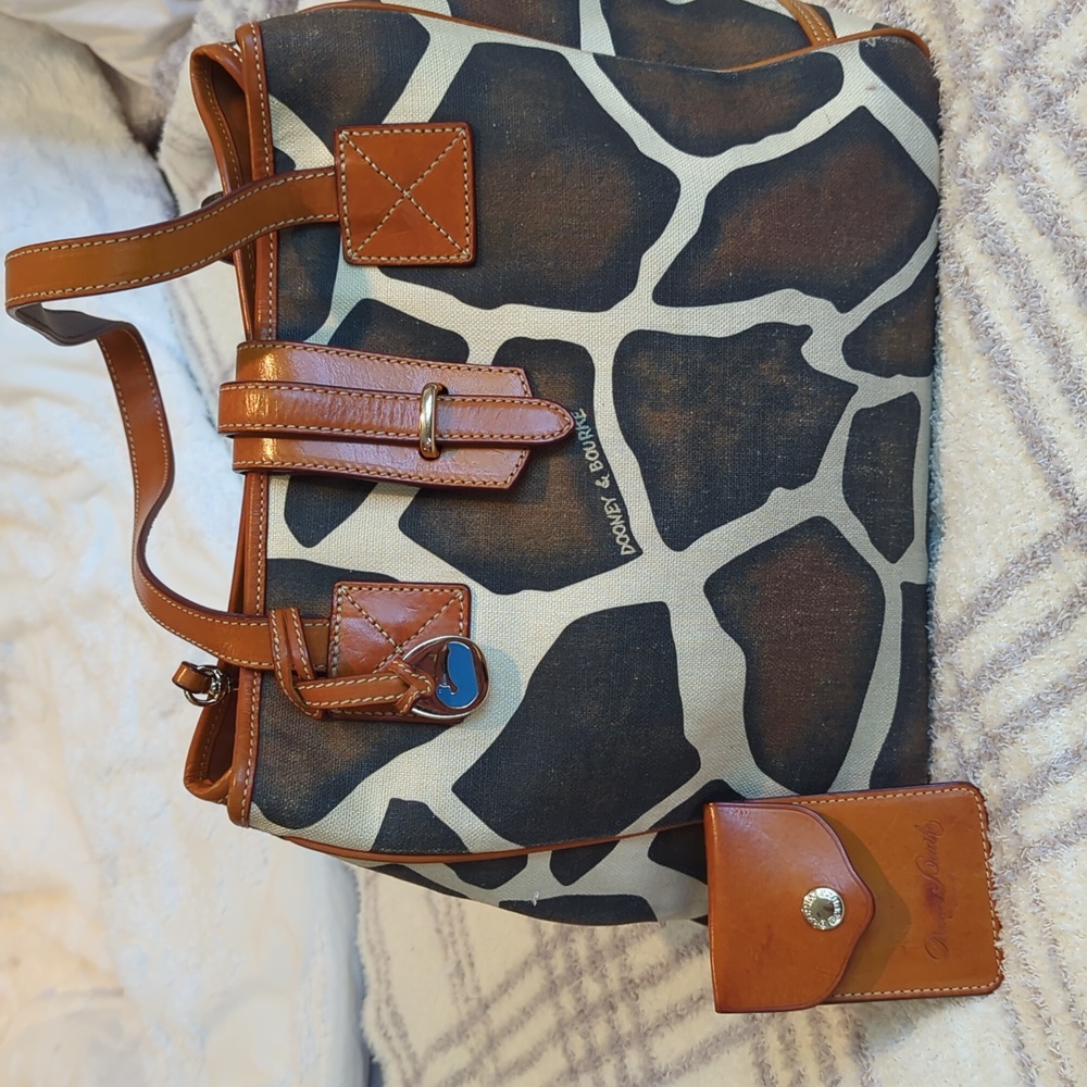 DOONEY & BOURKE Giraffe Handbag